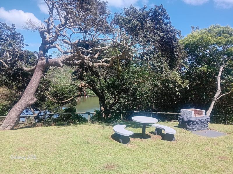 1 Bedroom Property for Sale in Umtentweni KwaZulu-Natal