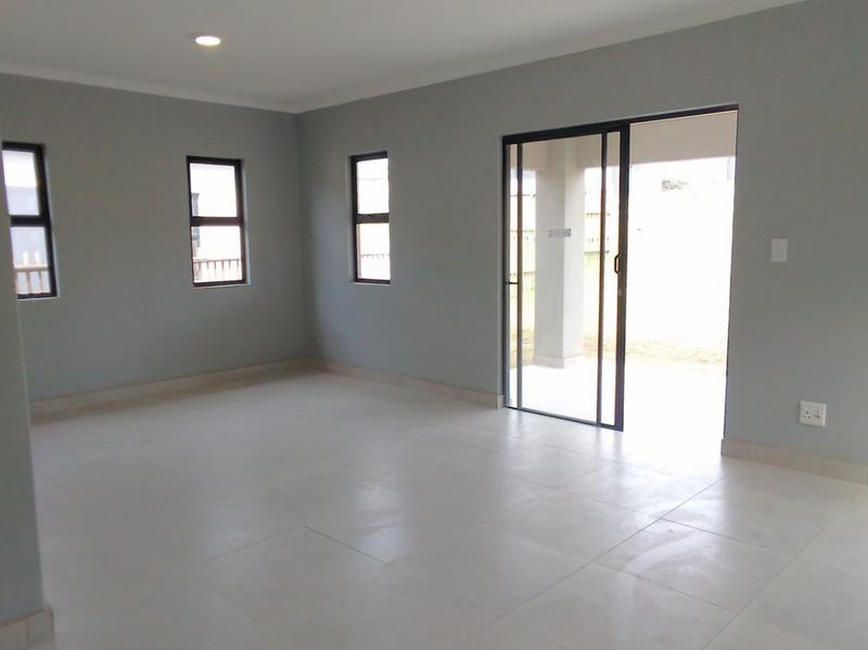 To Let 3 Bedroom Property for Rent in Shakaskraal KwaZulu-Natal
