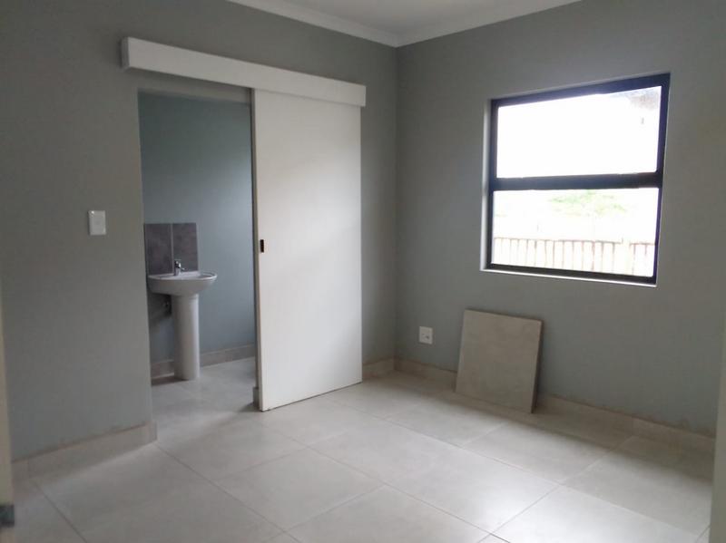 To Let 3 Bedroom Property for Rent in Shakaskraal KwaZulu-Natal