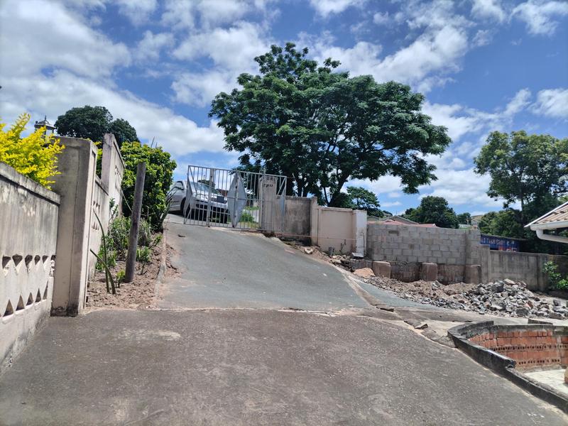 4 Bedroom Property for Sale in Kwandengezi KwaZulu-Natal