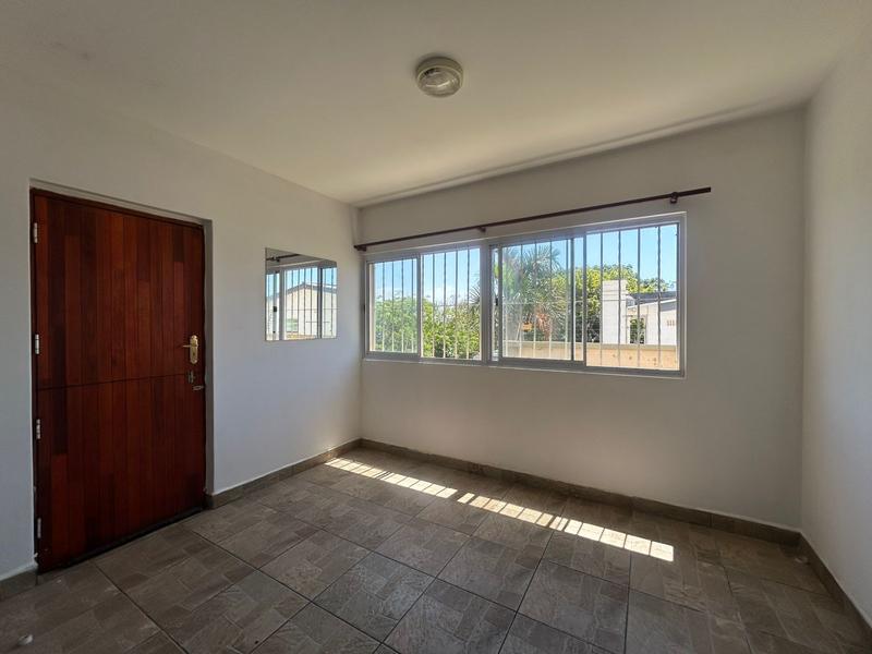 To Let 2 Bedroom Property for Rent in Uvongo KwaZulu-Natal