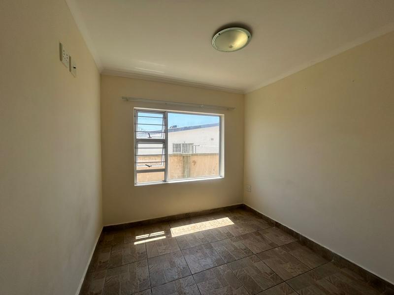 To Let 2 Bedroom Property for Rent in Uvongo KwaZulu-Natal