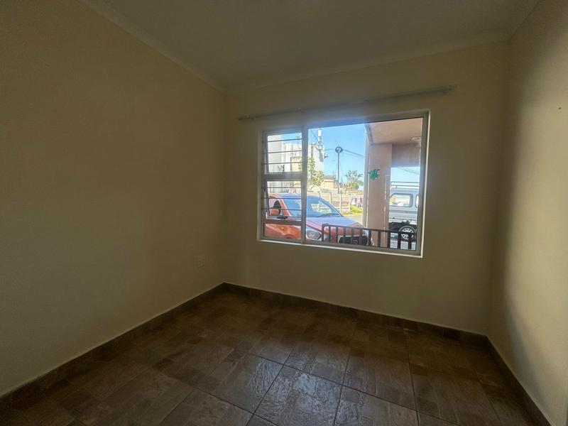 To Let 2 Bedroom Property for Rent in Uvongo KwaZulu-Natal