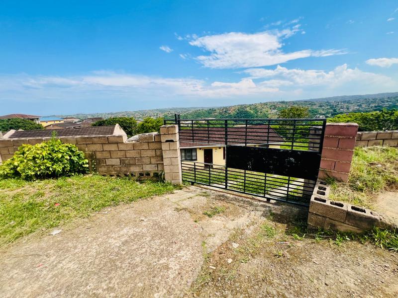 3 Bedroom Property for Sale in Umlazi KwaZulu-Natal