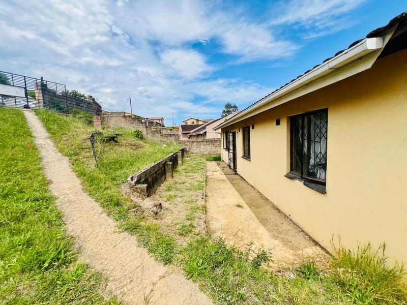 3 Bedroom Property for Sale in Umlazi KwaZulu-Natal