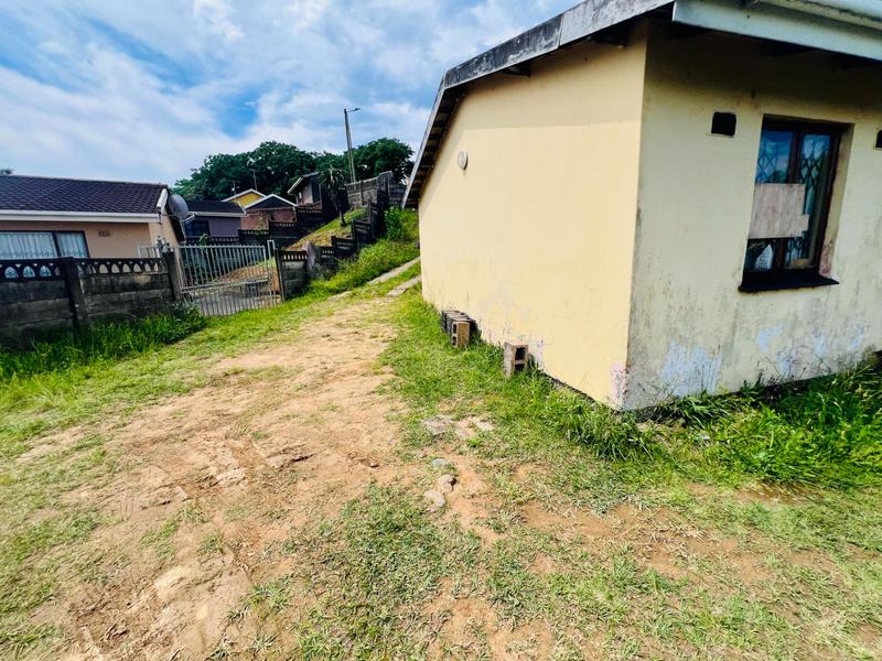 3 Bedroom Property for Sale in Umlazi KwaZulu-Natal