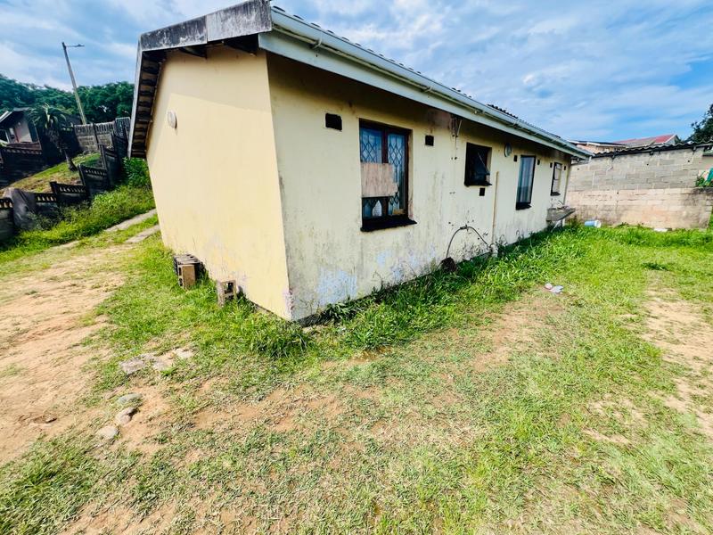 3 Bedroom Property for Sale in Umlazi KwaZulu-Natal