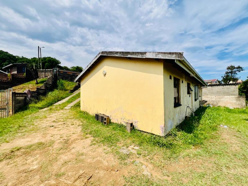3 Bedroom Property for Sale in Umlazi KwaZulu-Natal
