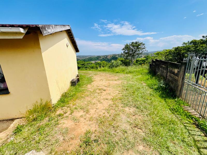 3 Bedroom Property for Sale in Umlazi KwaZulu-Natal