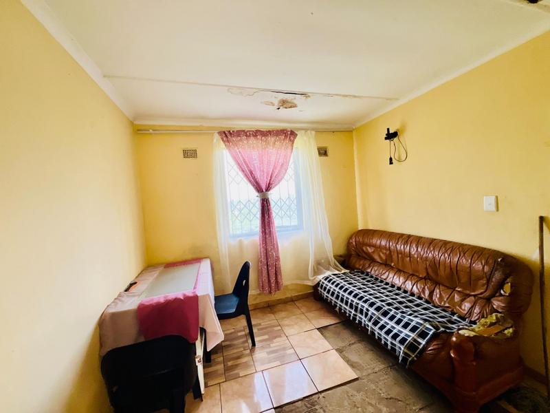 3 Bedroom Property for Sale in Umlazi KwaZulu-Natal