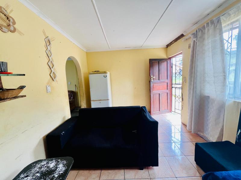 3 Bedroom Property for Sale in Umlazi KwaZulu-Natal