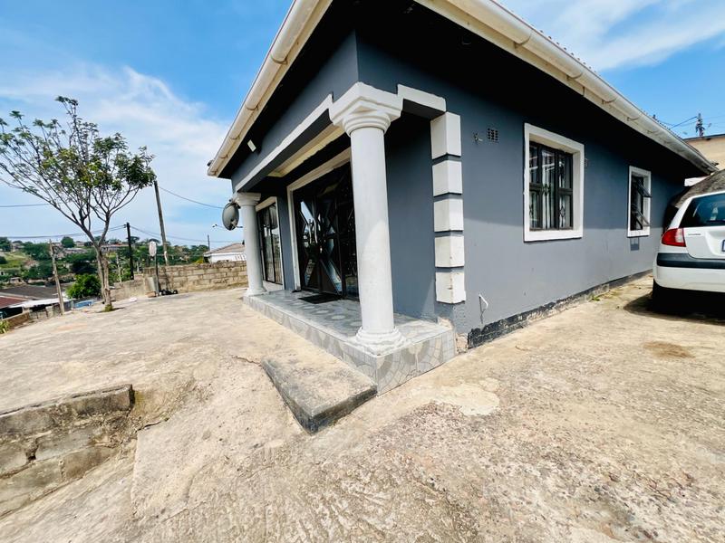 4 Bedroom Property for Sale in Umlazi KwaZulu-Natal