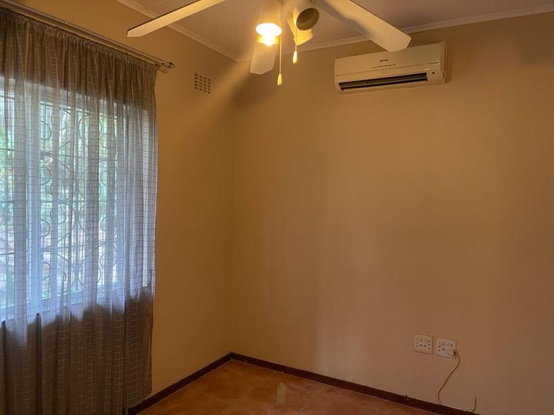 4 Bedroom Property for Sale in Westridge KwaZulu-Natal