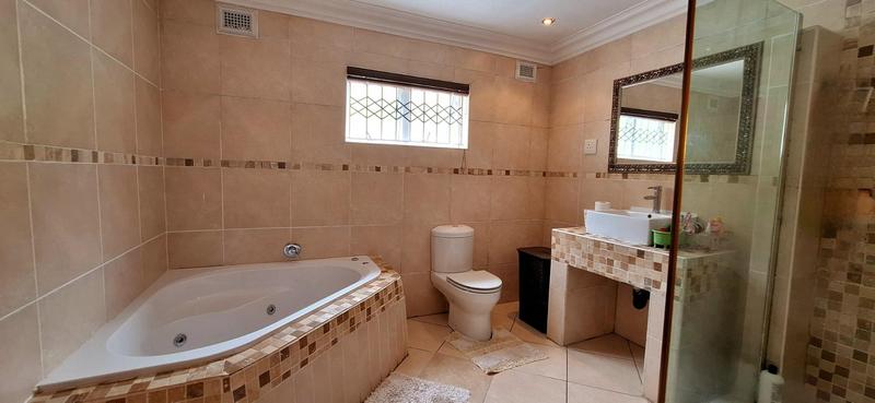 4 Bedroom Property for Sale in Southgate KwaZulu-Natal