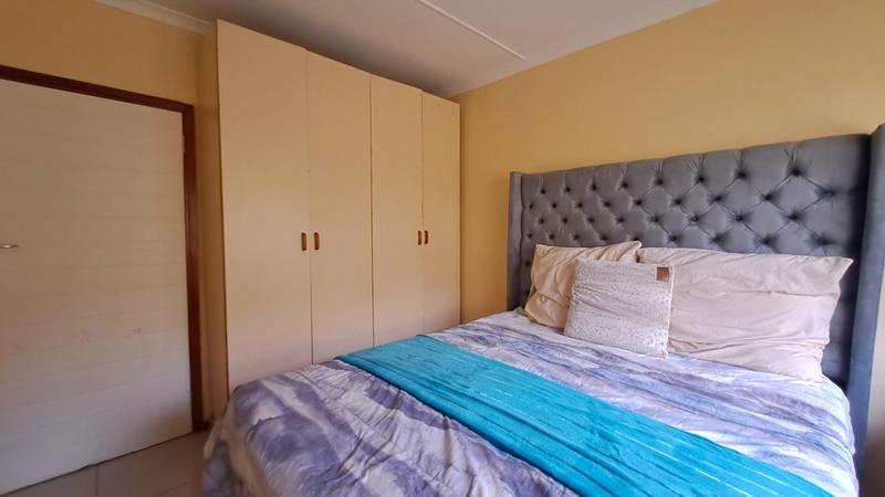 4 Bedroom Property for Sale in Umlazi KwaZulu-Natal