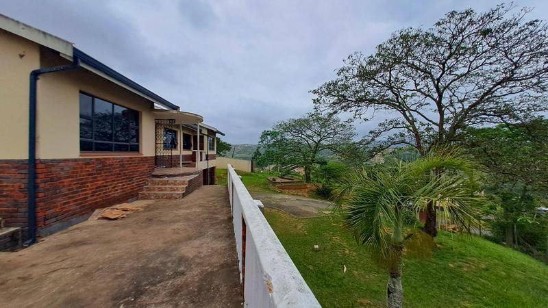 4 Bedroom Property for Sale in Umlazi KwaZulu-Natal