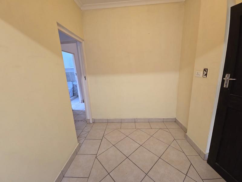 To Let 1 Bedroom Property for Rent in Mount Vernon KwaZulu-Natal