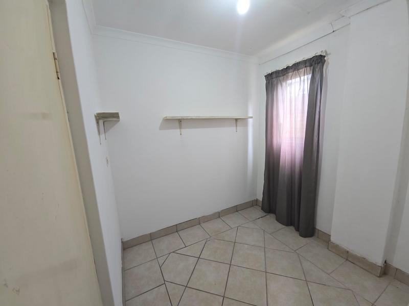 To Let 1 Bedroom Property for Rent in Mount Vernon KwaZulu-Natal