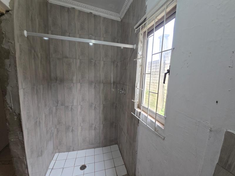 To Let 1 Bedroom Property for Rent in Mount Vernon KwaZulu-Natal