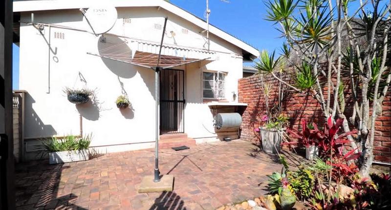 Commercial Property for Sale in Manors KwaZulu-Natal