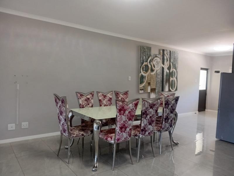 To Let 3 Bedroom Property for Rent in Umtentweni KwaZulu-Natal