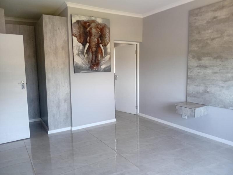 To Let 3 Bedroom Property for Rent in Umtentweni KwaZulu-Natal