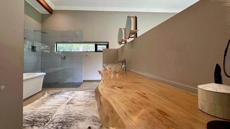 5 Bedroom Property for Sale in Albert Falls KwaZulu-Natal