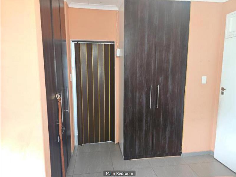3 Bedroom Property for Sale in Woodhaven KwaZulu-Natal