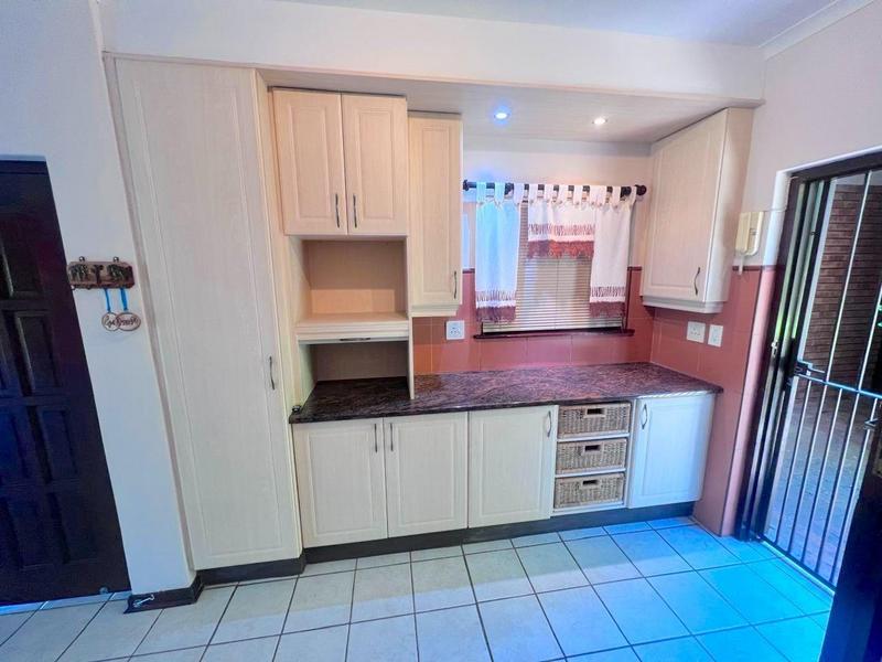 To Let 2 Bedroom Property for Rent in Beacon Rocks KwaZulu-Natal