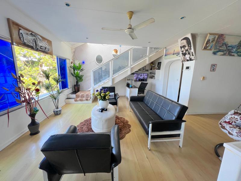 5 Bedroom Property for Sale in Margate KwaZulu-Natal