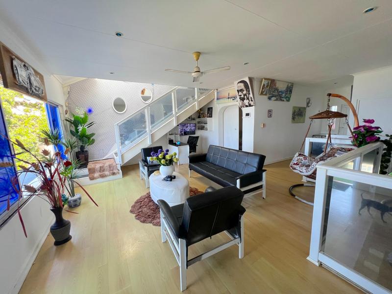 5 Bedroom Property for Sale in Margate KwaZulu-Natal