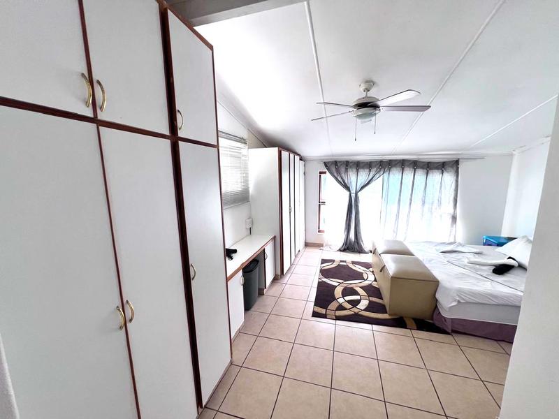 5 Bedroom Property for Sale in Margate KwaZulu-Natal