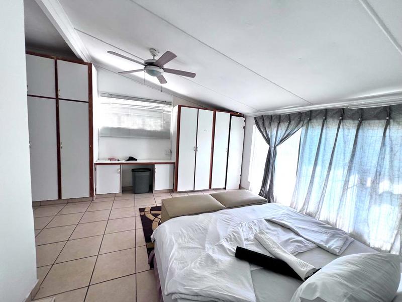 5 Bedroom Property for Sale in Margate KwaZulu-Natal