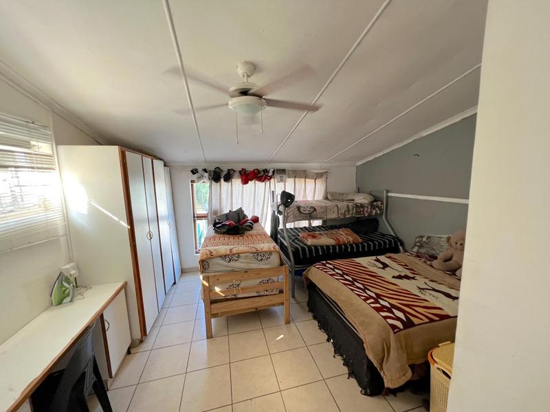 5 Bedroom Property for Sale in Margate KwaZulu-Natal