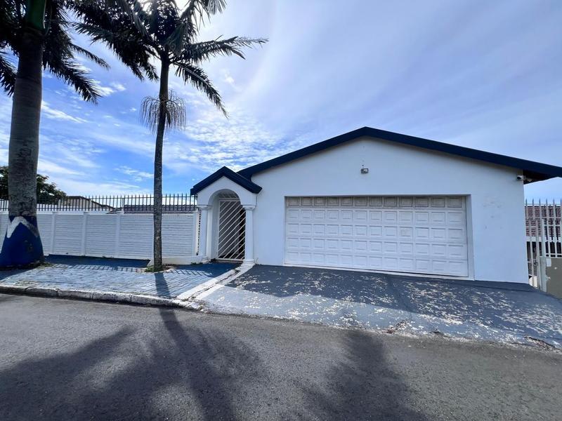 5 Bedroom Property for Sale in Margate KwaZulu-Natal