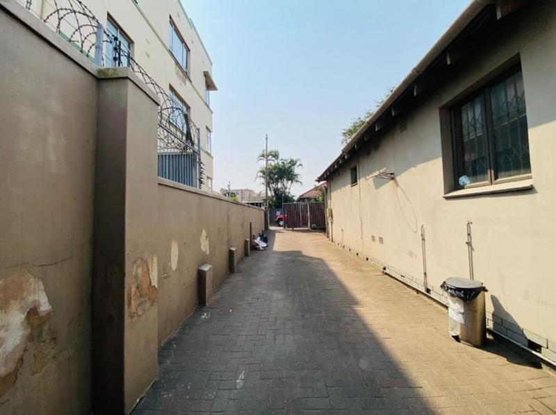 5 Bedroom Property for Sale in Umbilo KwaZulu-Natal