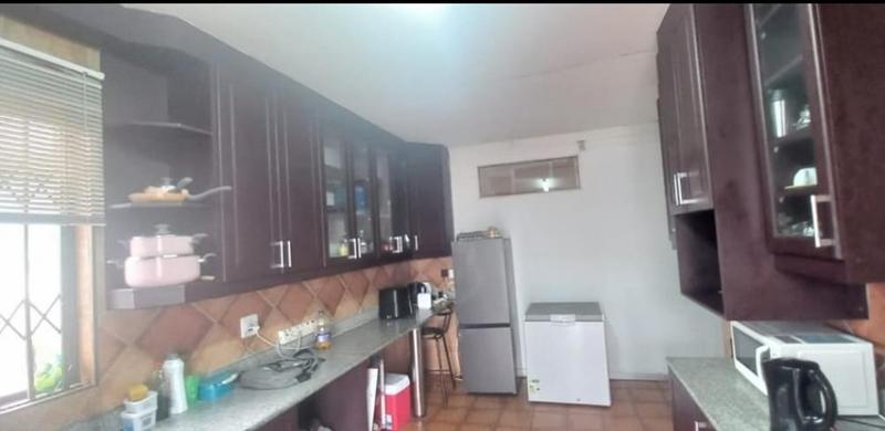 5 Bedroom Property for Sale in Umbilo KwaZulu-Natal