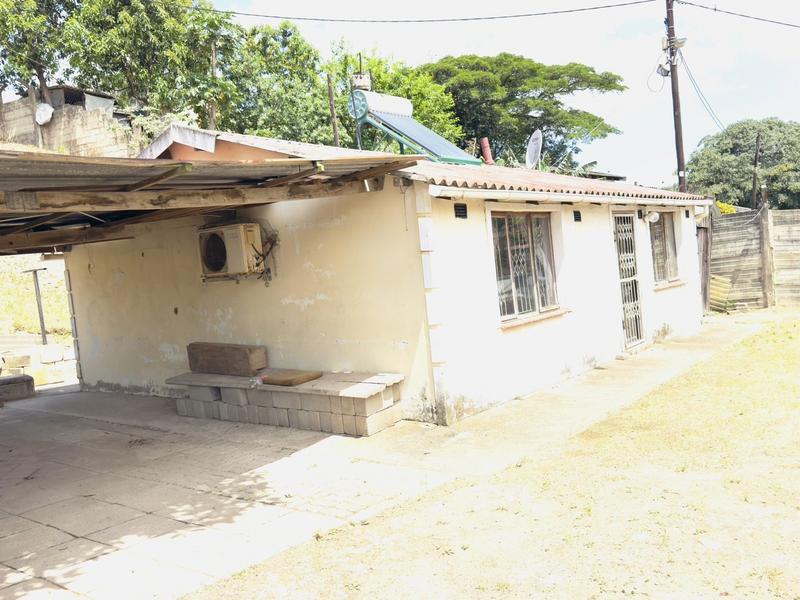 2 Bedroom Property for Sale in Umlazi Q KwaZulu-Natal