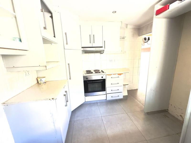 2 Bedroom Property for Sale in Umlazi Q KwaZulu-Natal