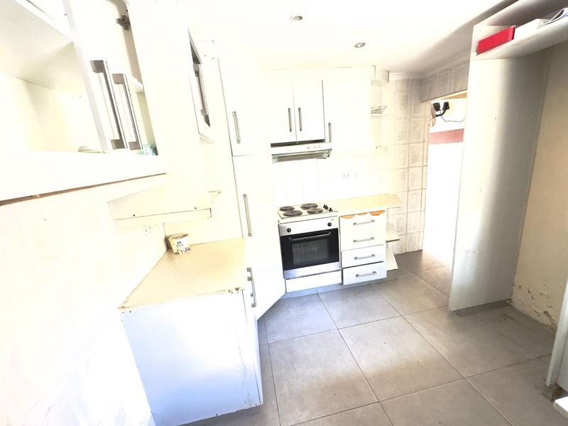 2 Bedroom Property for Sale in Umlazi Q KwaZulu-Natal