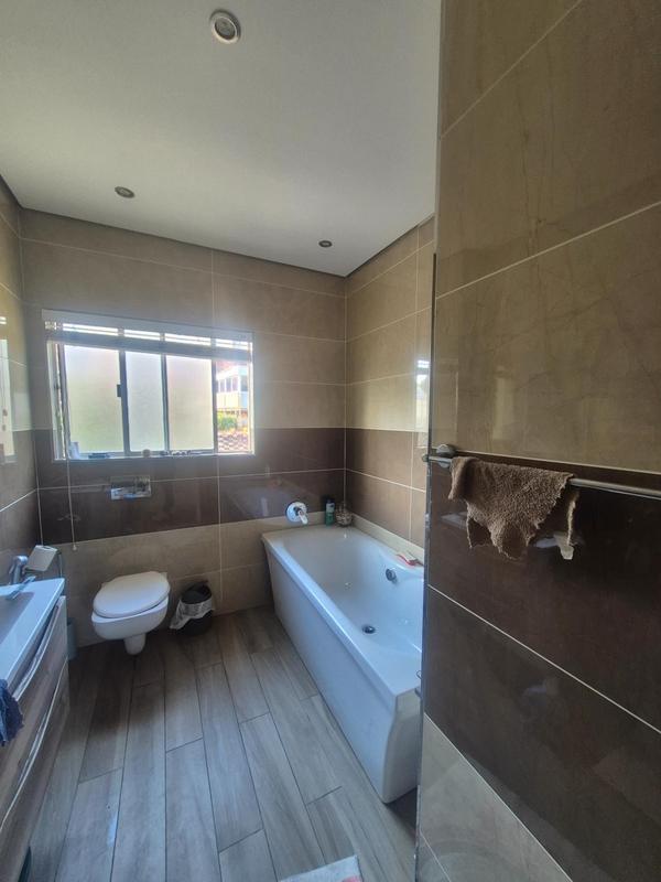 To Let 2 Bedroom Property for Rent in Durban North KwaZulu-Natal