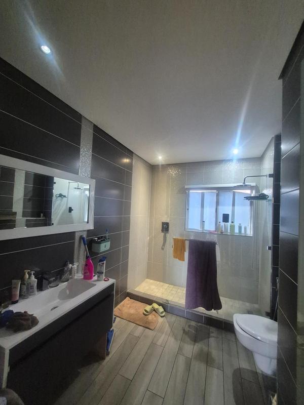 To Let 2 Bedroom Property for Rent in Durban North KwaZulu-Natal