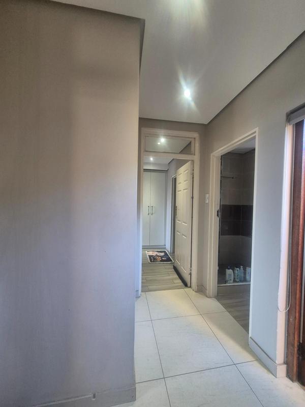 To Let 2 Bedroom Property for Rent in Durban North KwaZulu-Natal