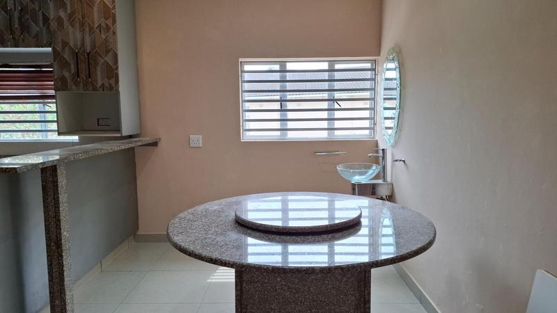 To Let 3 Bedroom Property for Rent in Sherwood KwaZulu-Natal