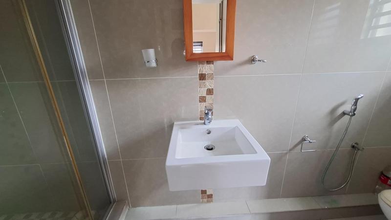 To Let 3 Bedroom Property for Rent in Sherwood KwaZulu-Natal