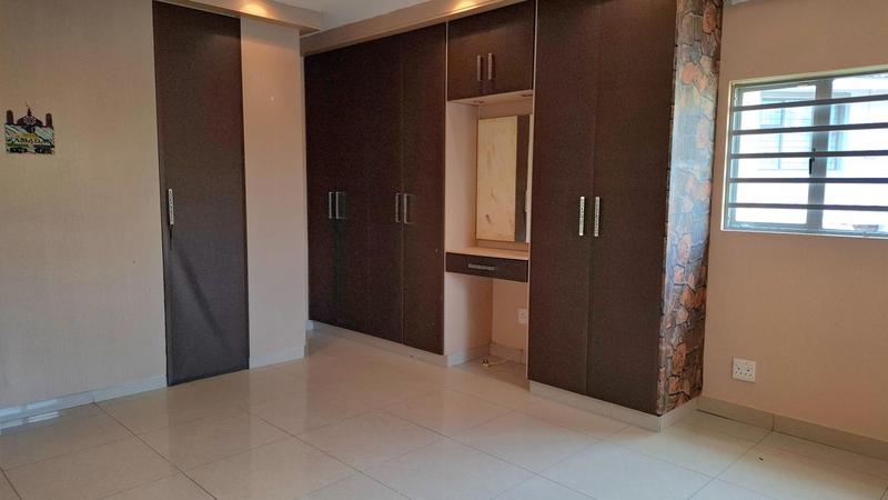 To Let 3 Bedroom Property for Rent in Sherwood KwaZulu-Natal