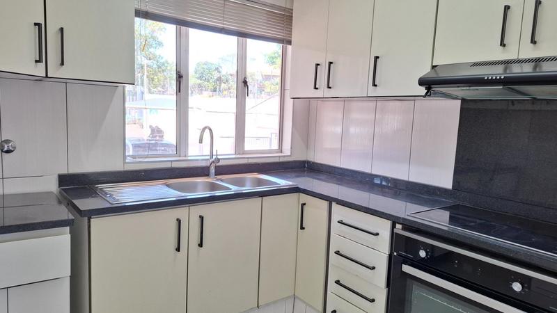 To Let 3 Bedroom Property for Rent in Sherwood KwaZulu-Natal