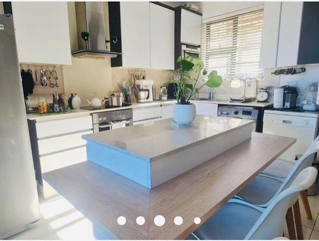 To Let 3 Bedroom Property for Rent in New Town Centre KwaZulu-Natal