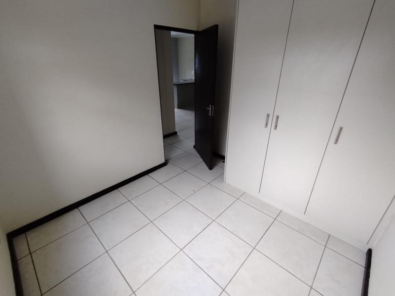 2 Bedroom Property for Sale in Waterways KwaZulu-Natal