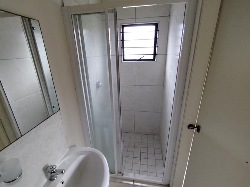 2 Bedroom Property for Sale in Waterways KwaZulu-Natal